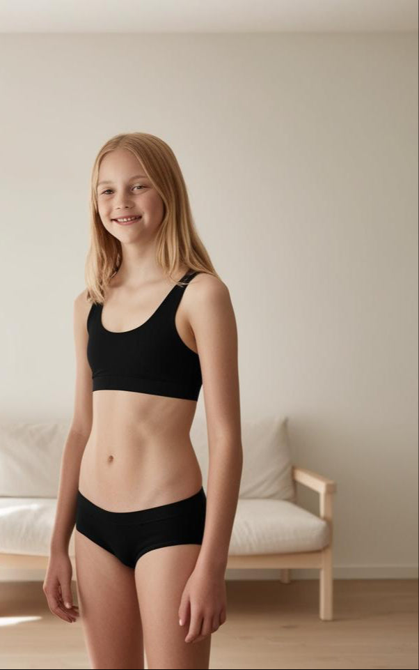Emma Menstruationshöschen – Die erste Periode eines Teenagers